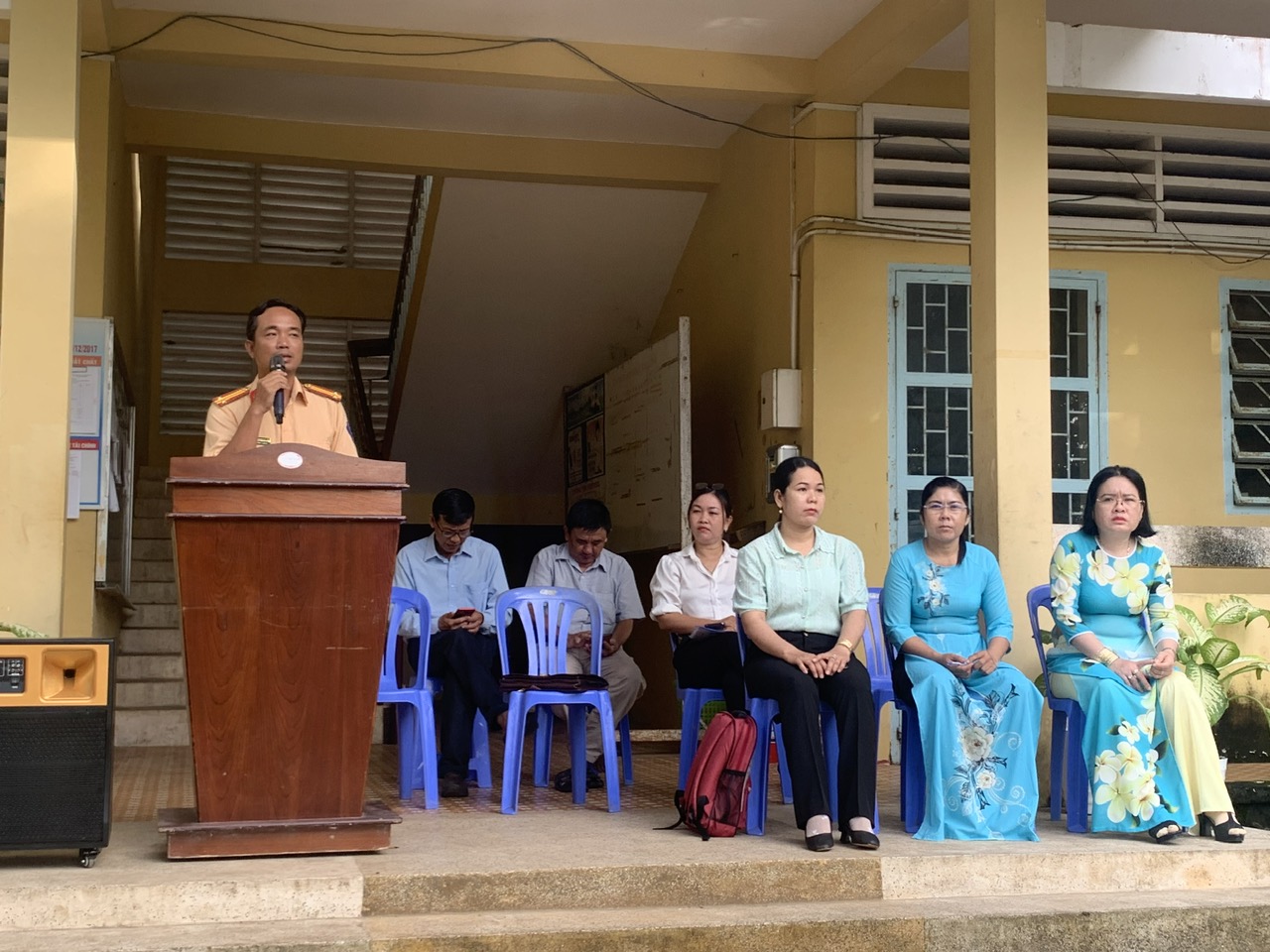 Tuyên truyền thực hiện an toàn giao thông